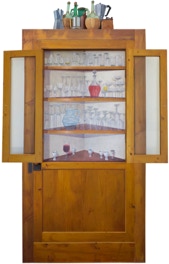 The altruistic hero who helps an ant deliver a flower to his partner. 200 x 150 x 150 cm  Corner painting, 14 separate pieces. Triptych and diptych with glass. Interchangable bottles and coffee pots. 